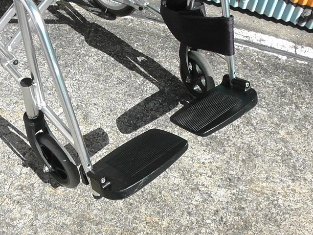 三貴工業所 ミキ MiKi 車いす 車椅子 背折れ BAL-2 介助型 2510