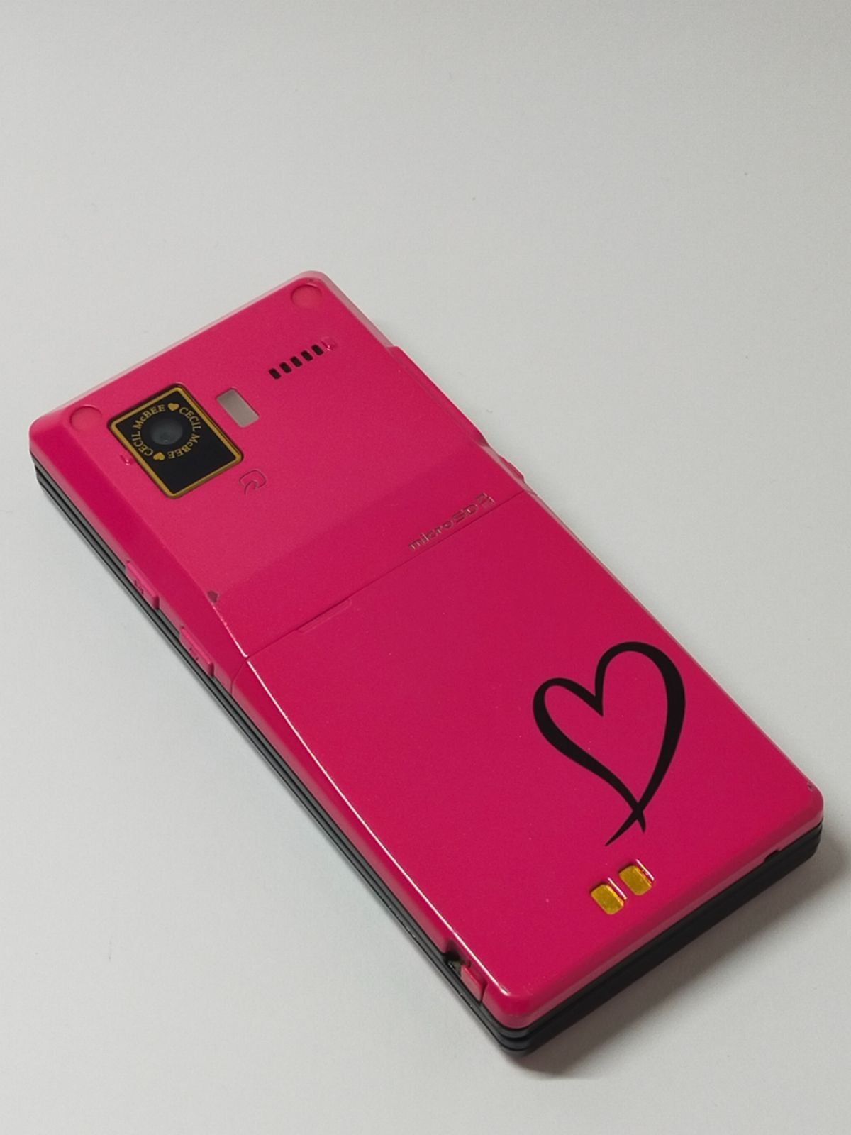 2011年平成レトロガラケー docomo style series F-04C Fujitsu Introduces docomo STYLE series F-04C - Fujitsu Global