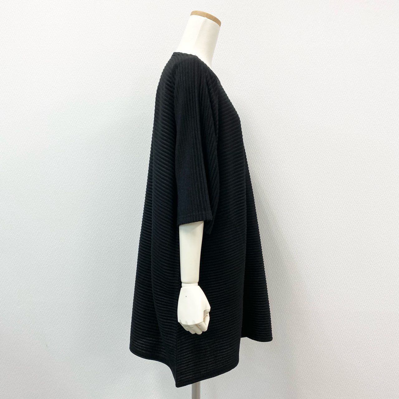 72 j 15 ISSEY MIYAKE me イッセイミヤケ ミー ニットチュニック ボックスシルエット ブラック レディースu 02 t