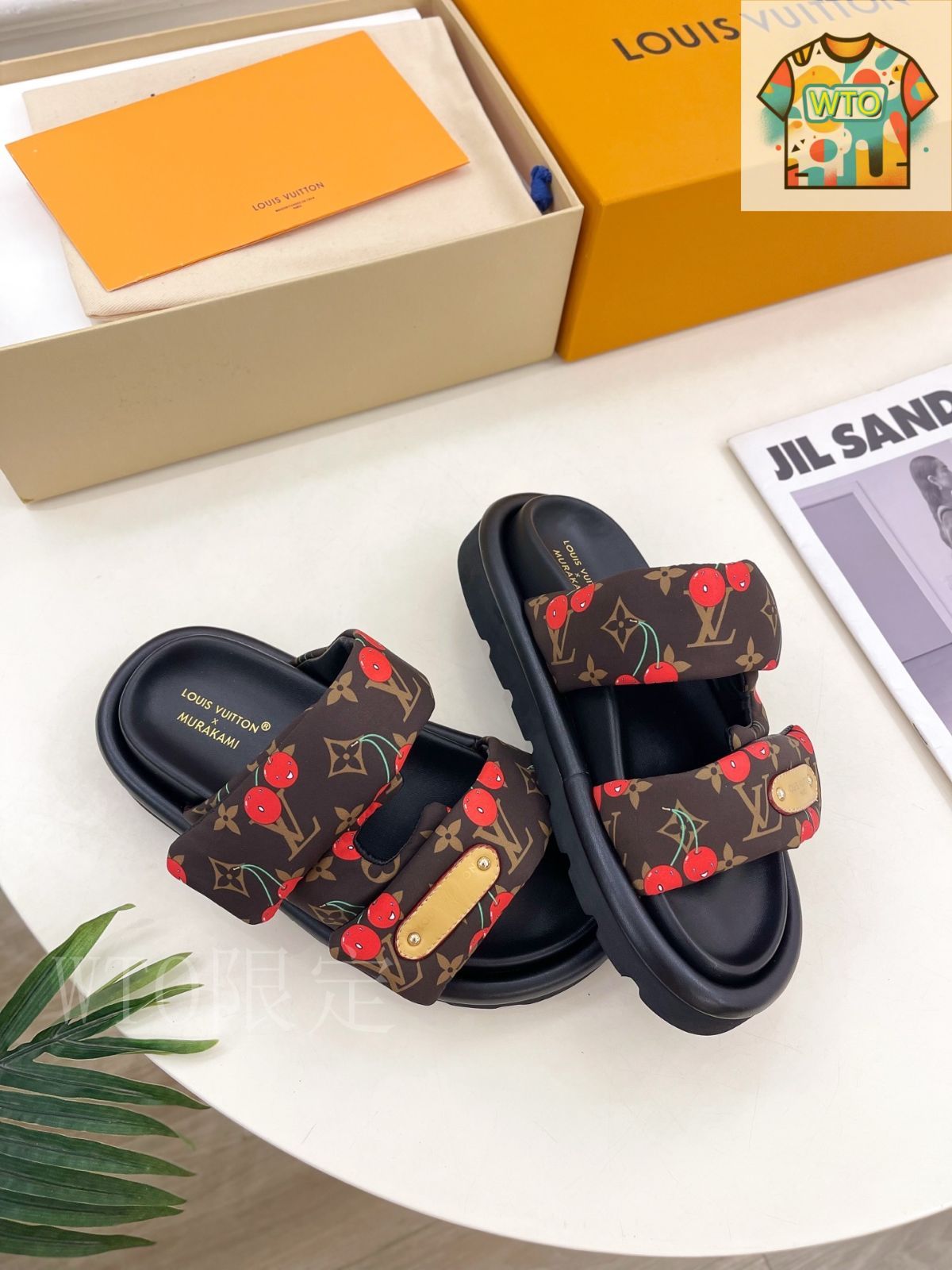 洗礼されたデザイン♪【LOUIS VUITTON】リリーフラットサンダル LOUIS VUITTONルイヴィトンフラットサンダル01 - メルカリ