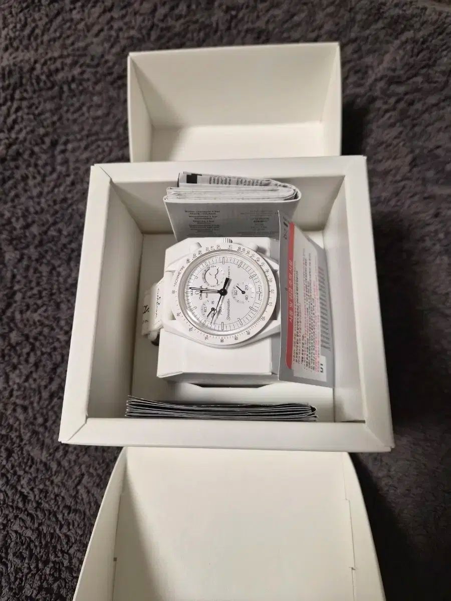 SWATCH スウォッチ X OMEGA オメガ スヌーピー ムーンウォッチ ムーンフェイス