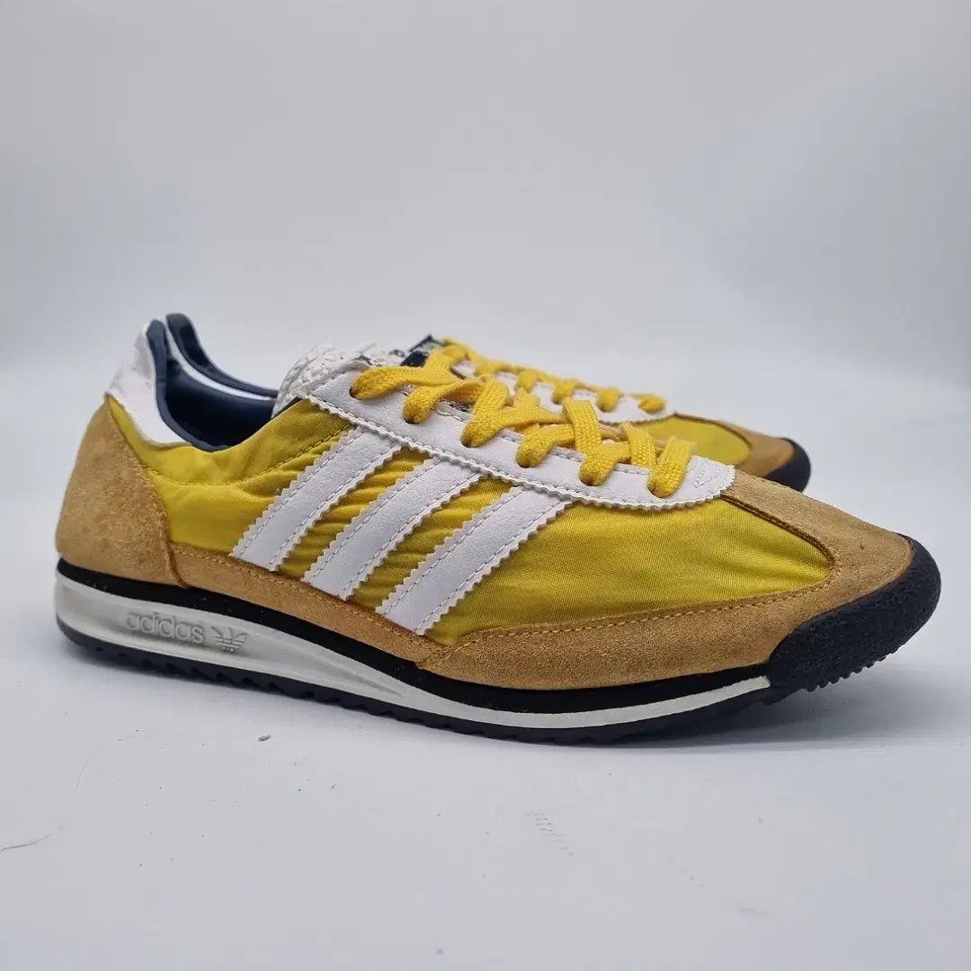 adidas(アディダス) sl72 レディーススニーカー 235