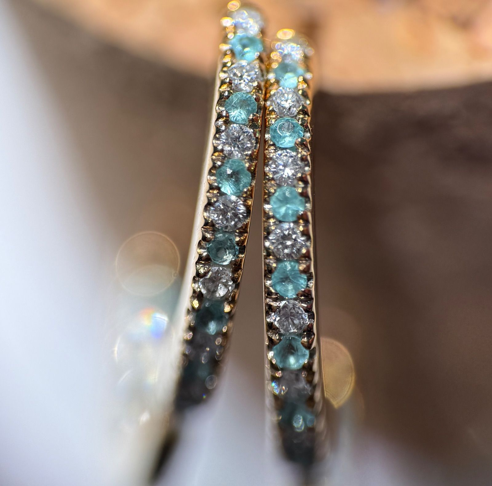 K18 天然パライバトルマリン0.07ct×2 天然ダイヤ0.07c×2 ピアス - メルカリ
