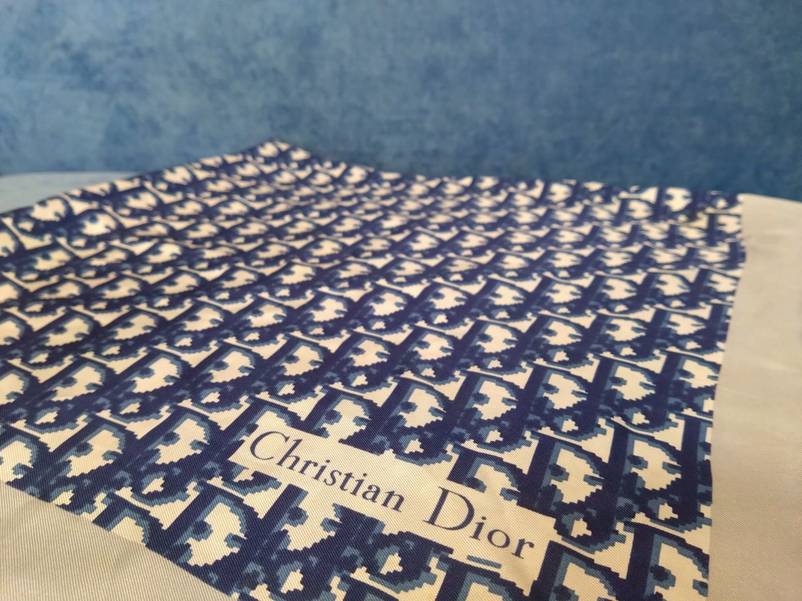【美品】Dior ディオール スカーフ トロッター　総柄ロゴ　ネイビー　大判 Christian Dior クリスチャンディオール スカーフ トロッター 総