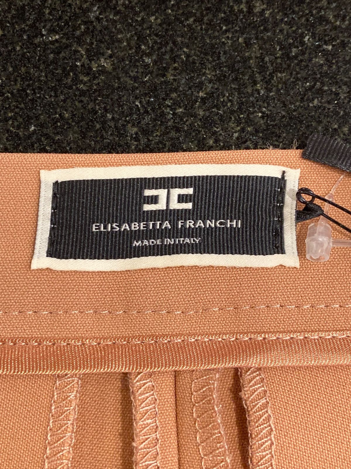 エリザベッタ ELISABETTA FRANCHI ショートパンツ 40サイズ レンガ レディースパンツ イタリア製 DECORATOM_COM_BR