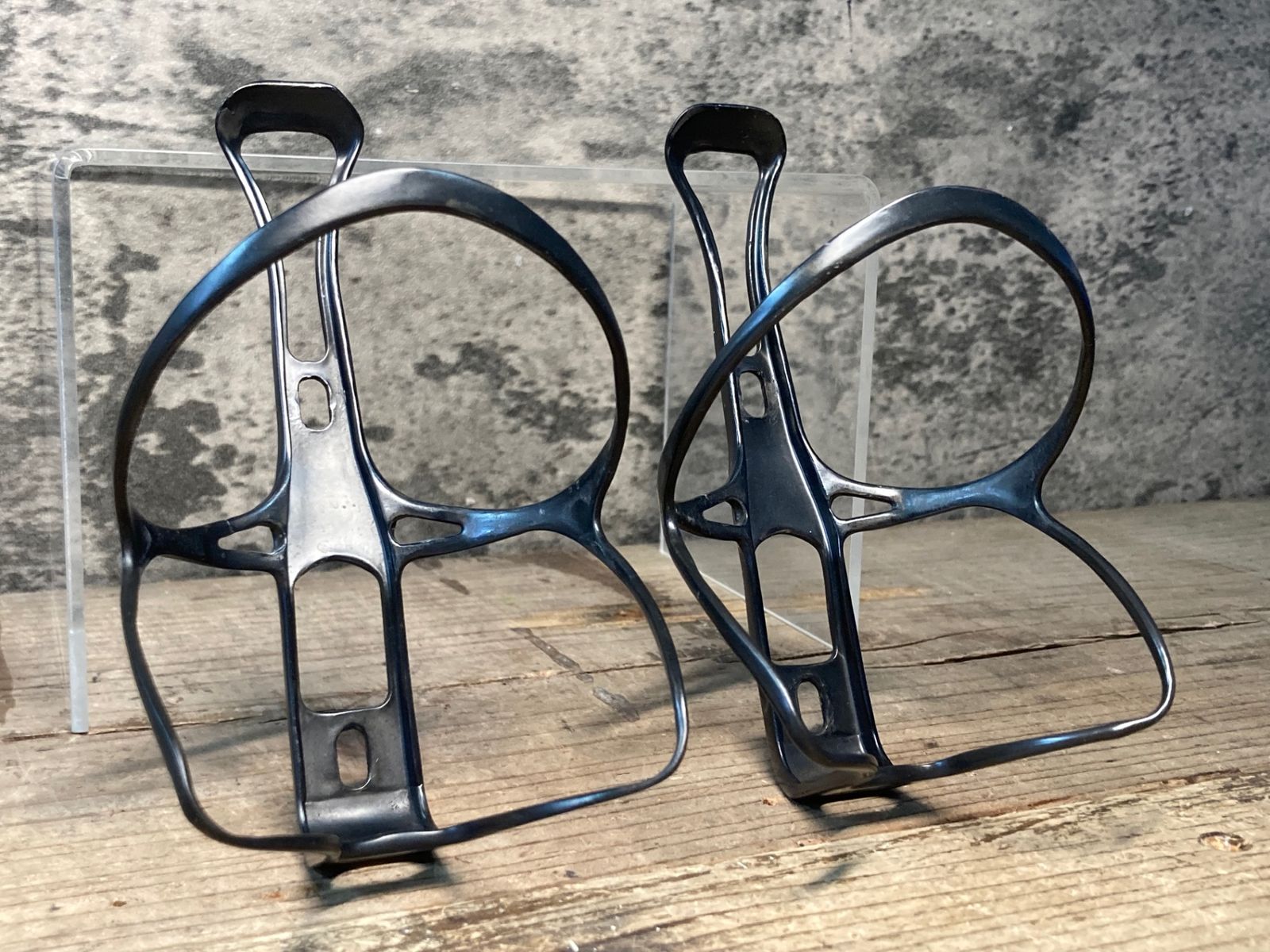 JE504 ワンバイエス OnebyESU アークカーボン ボトルケージ 2個セット