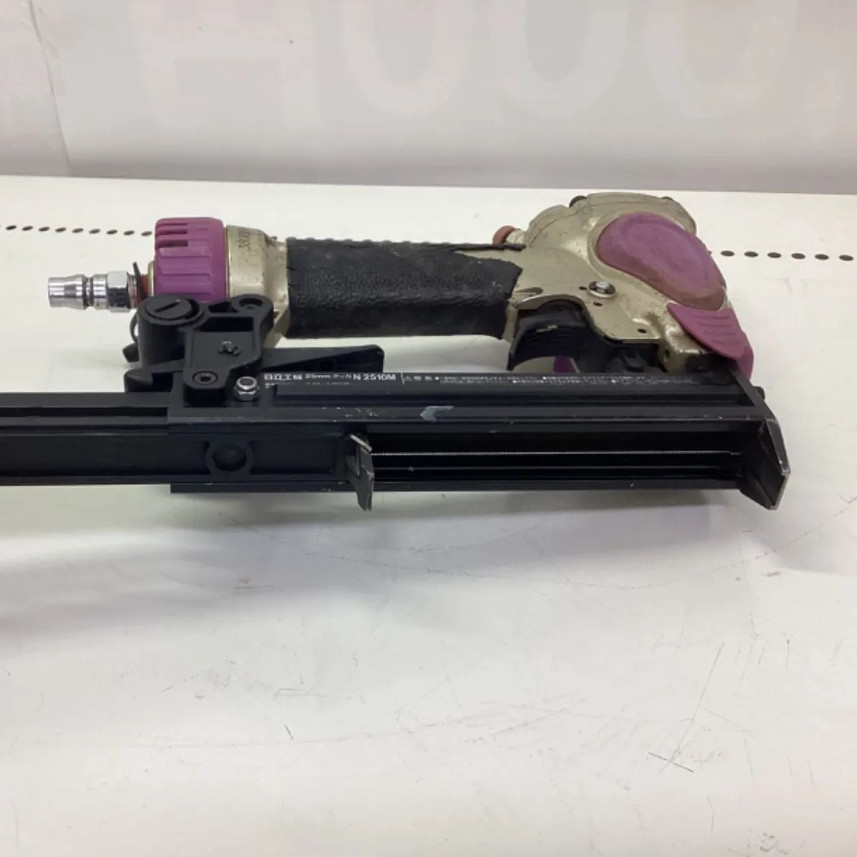 見栄えのする HIKOKI 25mm 常圧エアタッカ N2510M 【全国配送無料】