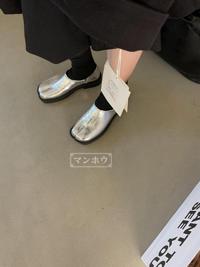 スプリットトゥ 足袋シューズ