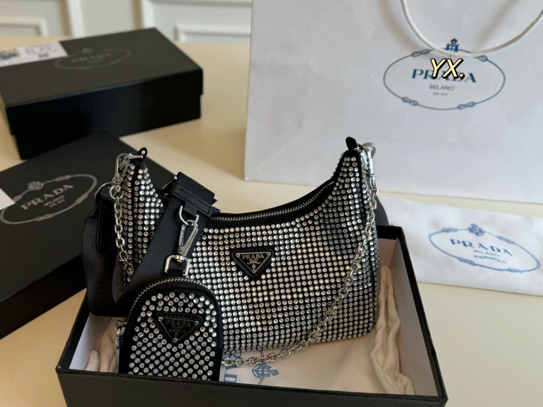 プラダプラダの トリプルショルダーバッグ 全バッグドリル ムーンバッグ ハンドバッグ リュックサック ウエストポーチ 小銭入れ 手首バッグ 旅行バッグ 財布 ショルダーバッグ-WTO輸入