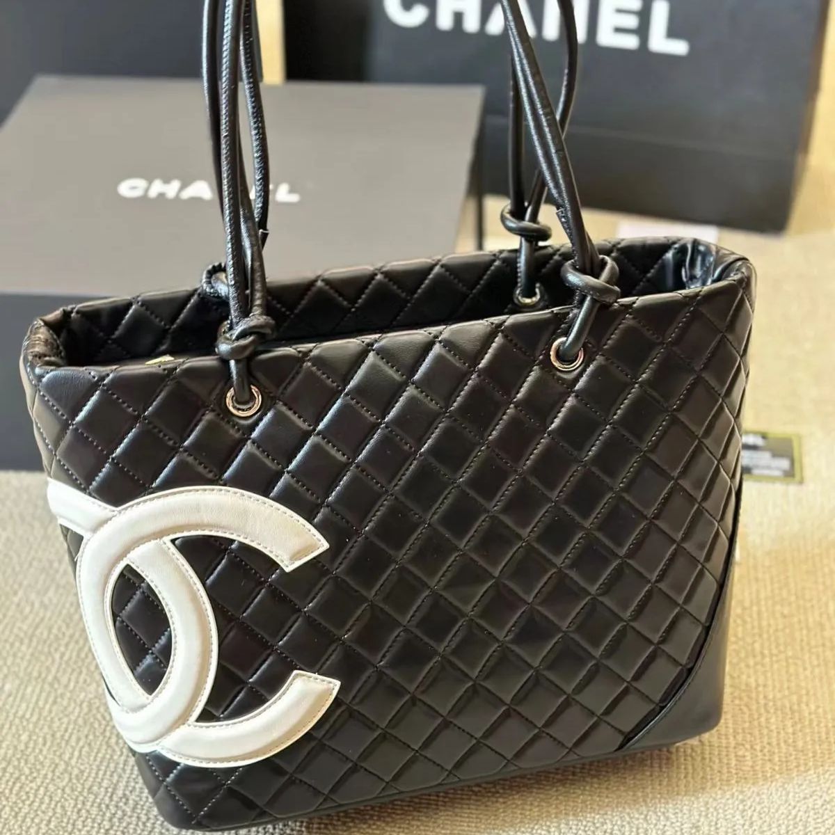 CHANELハンドバッグ シャネル　カンボンライン 美品