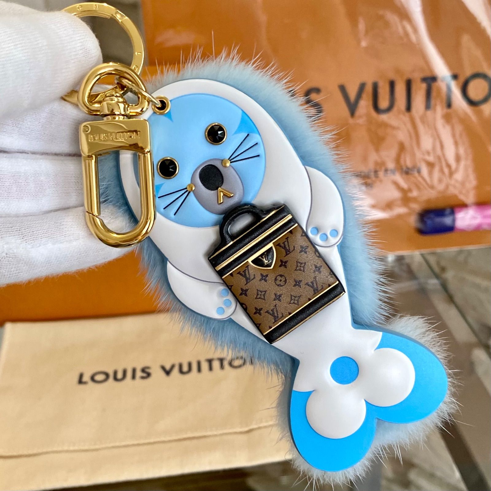 売れ筋がひ新作！ LOUIS VUITTON♡キーホルダー ポルト クレ・LV ...