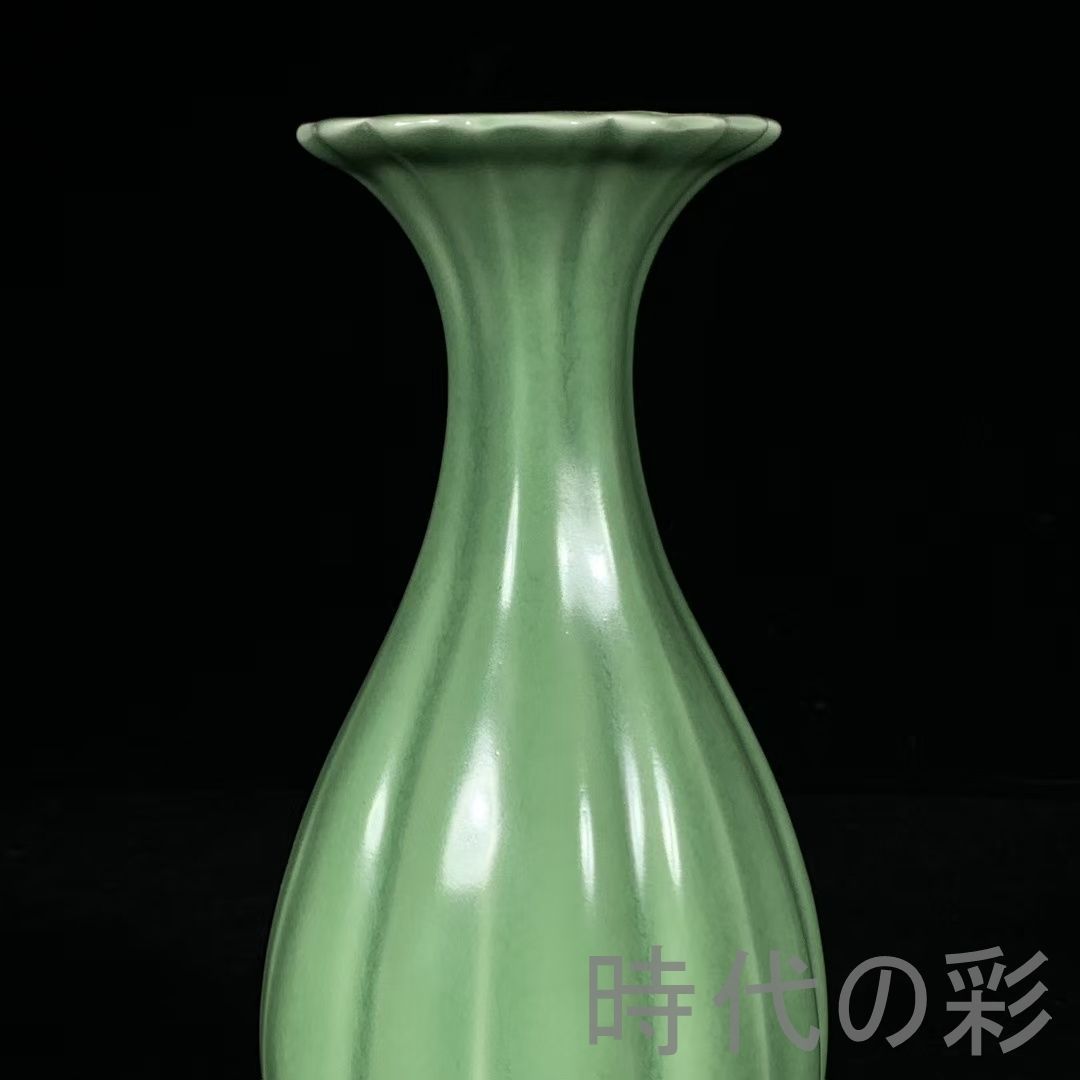 中国古美術 宋代 龍泉窯 梅子青釉 瓜形瓶 花瓶 文房置物 茶道具 青磁