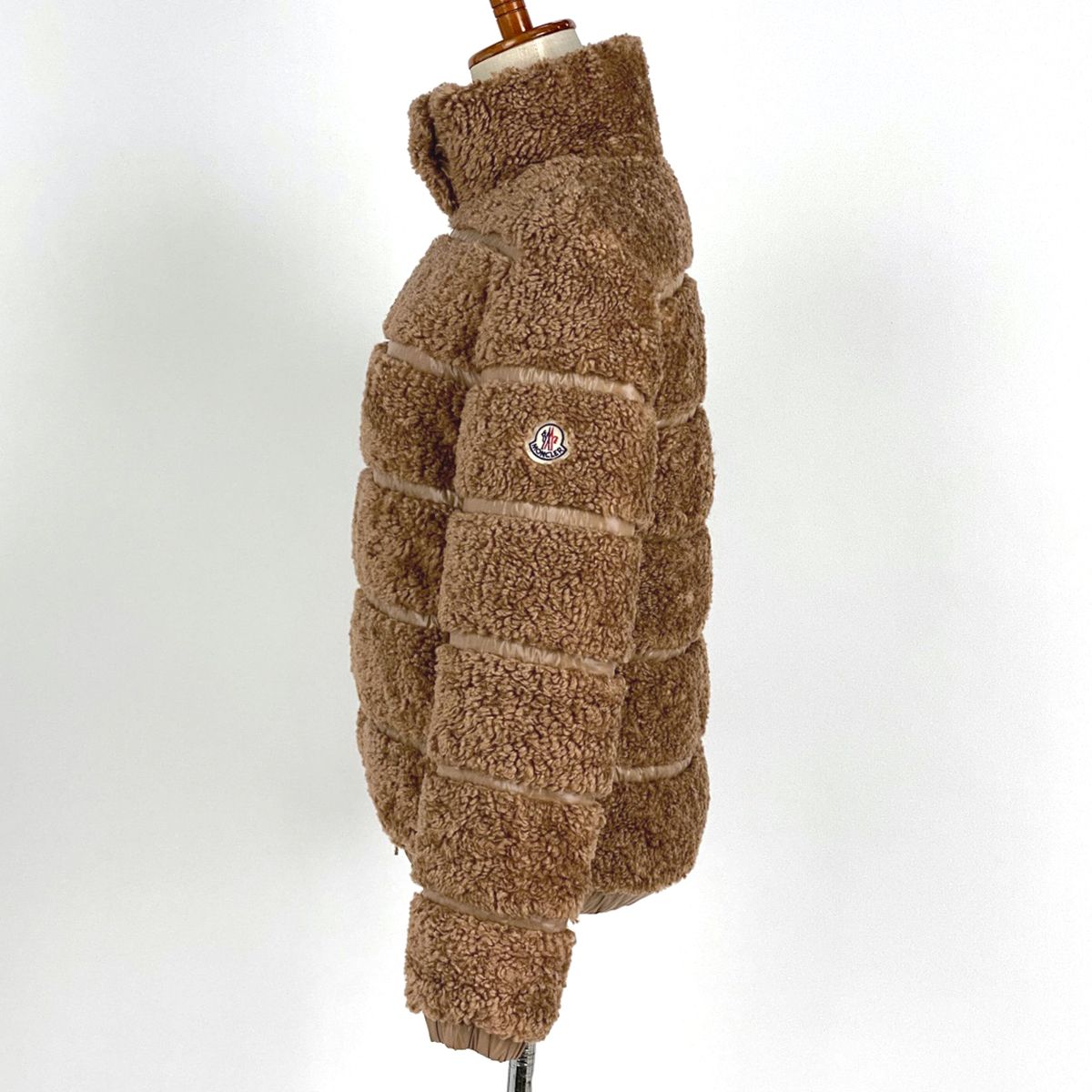 モンクレール MONCLER ロゴ ダウンジャケット G20931A00049 フェイクファー アウター ダウンジャケット ブラウン レディース