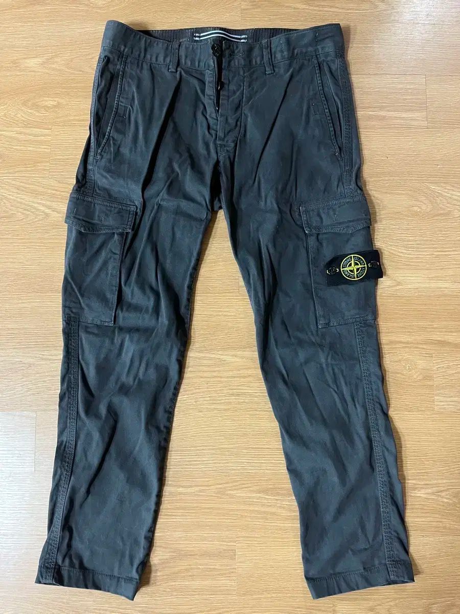 STONE ISLAND ストーンアイランド カーゴ パンツ 木炭