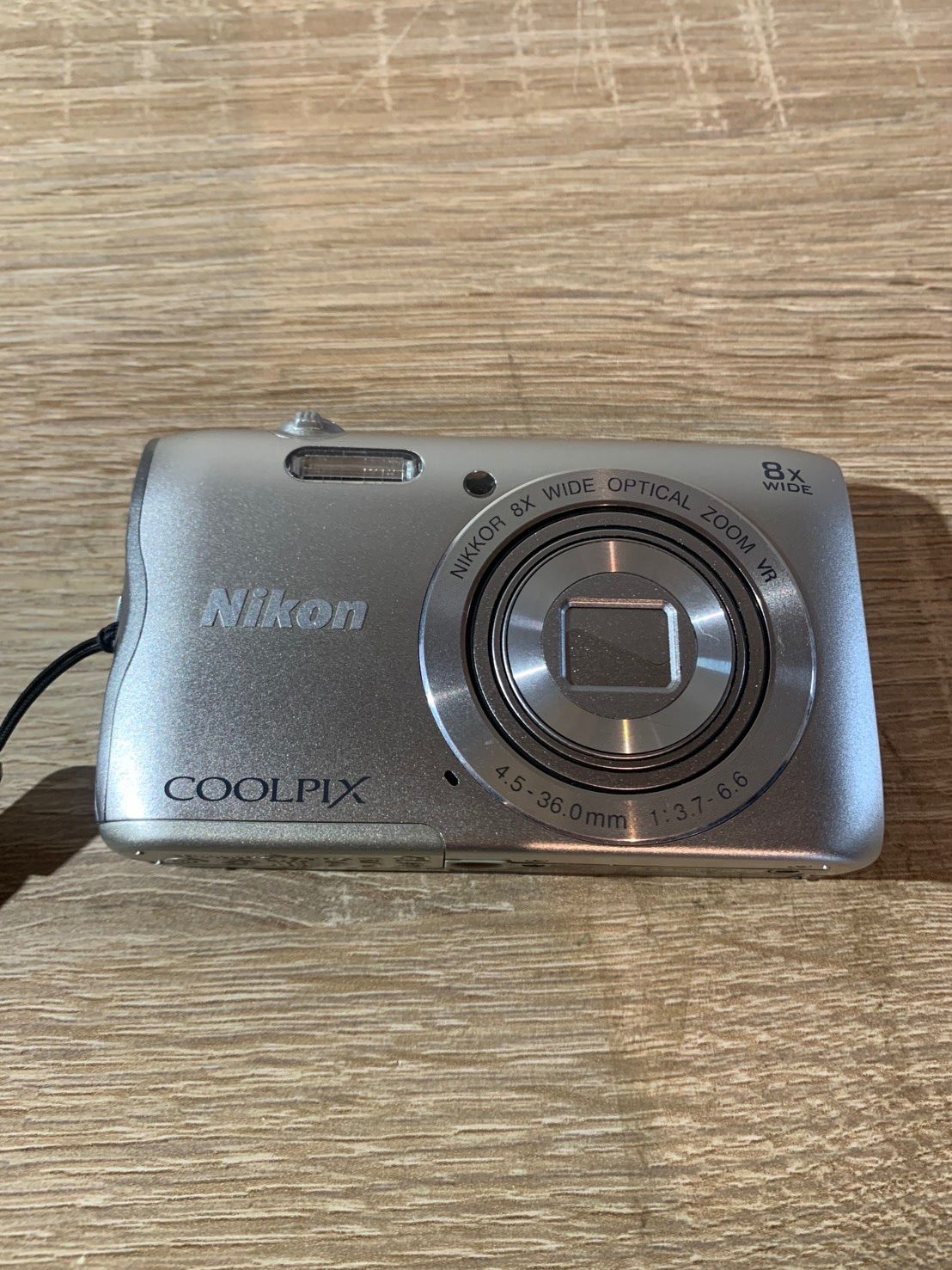 5917 Nikon COOLPIX A300 シルバー デジカメ