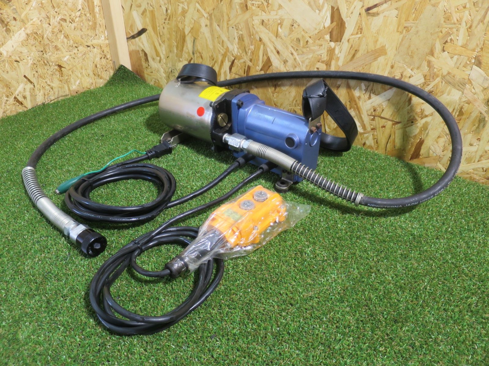西田製作所 油圧電動ポンプF NC-E700C 手元スイッチ式 圧着 西田製作所 油圧電動ポンプF NC-E700C 手元スイッチ式 圧着