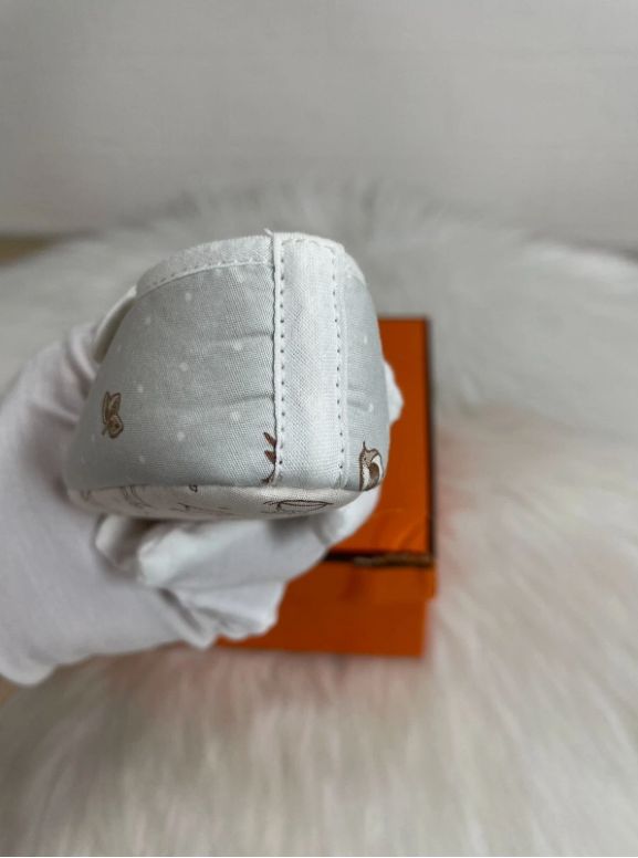 ベビーシューズ