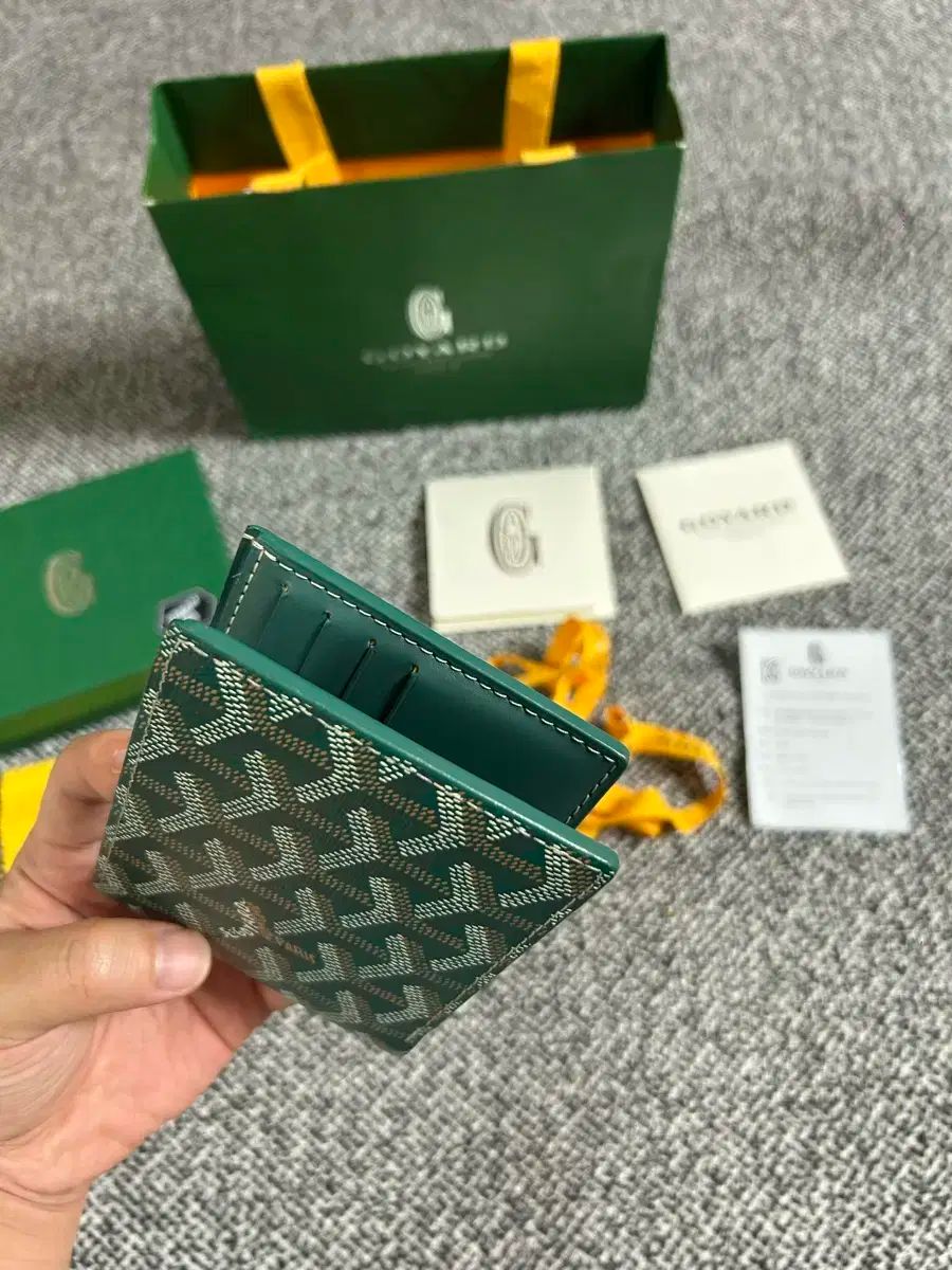 美品 GOYARD ゴヤール ヴィクトワール 二つ折り財布 スペシャル グリーン GOYARD（ゴヤール） ≪新品≫ 2025年限定 ヴィクトワール ウォレット