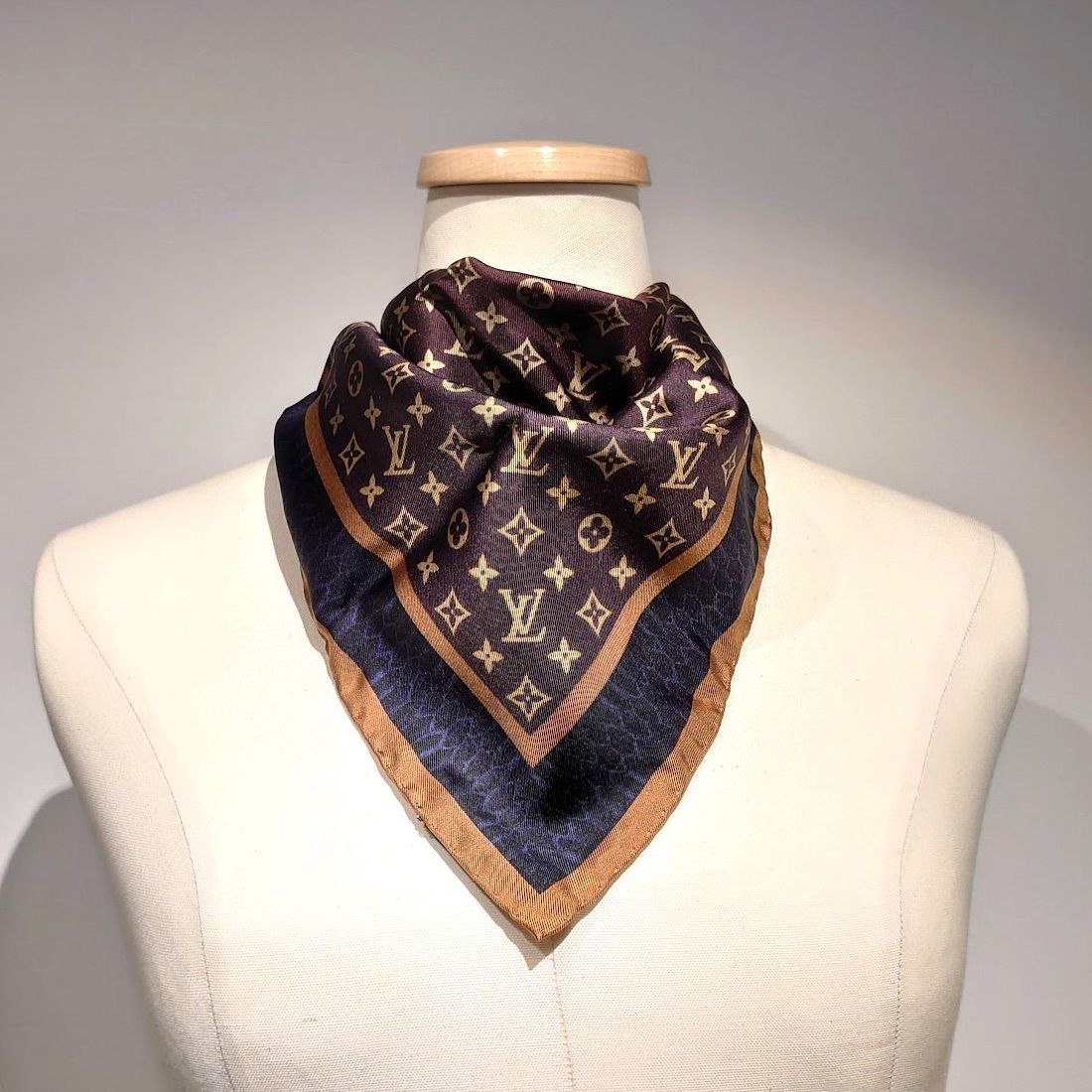 Louis Vuitton ルイヴィトン LV ミニ スカーフ シルク100% - メルカリShops