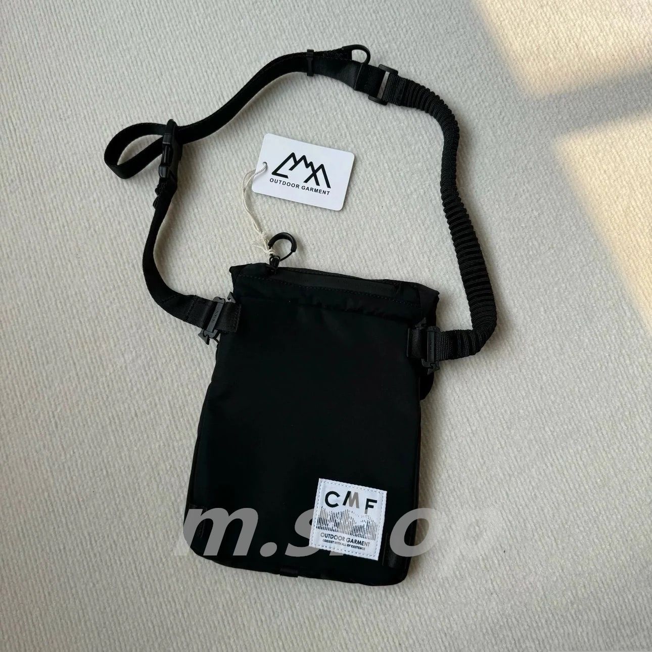 CMF OUTDOOR GARMENT comfy ショルダーサコッシュ