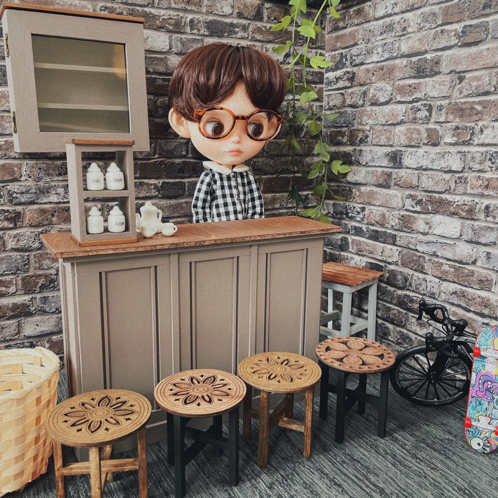 Dollhouse ドールハウス レンガ背景のカフェ - ミニチュア