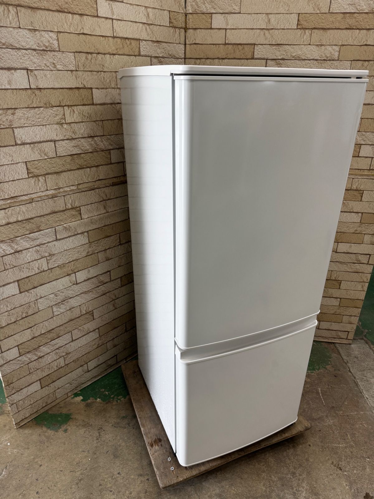 大阪 3か月保障付き 冷蔵庫 三菱 2ドア MR-P15EG-W IR810