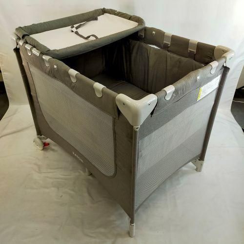 ポータブルベビーベッドおむつ替えテーブル付 カトージ STEELWINDOWSANDDOORS_COM