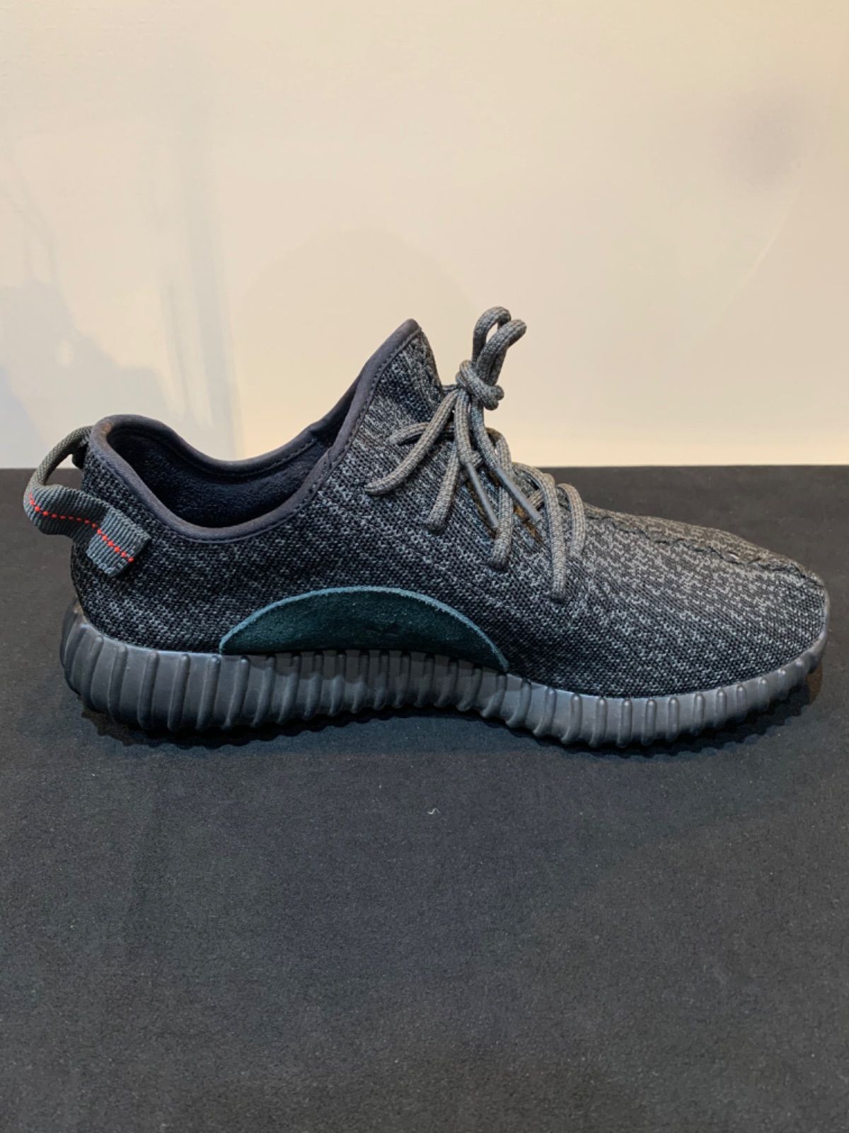 中古美品 adidas YEEZY BOOST 350 PIRATE BLACK adidas YEEZY BOOST 350 V2 “Pirate Black” Release | Drops