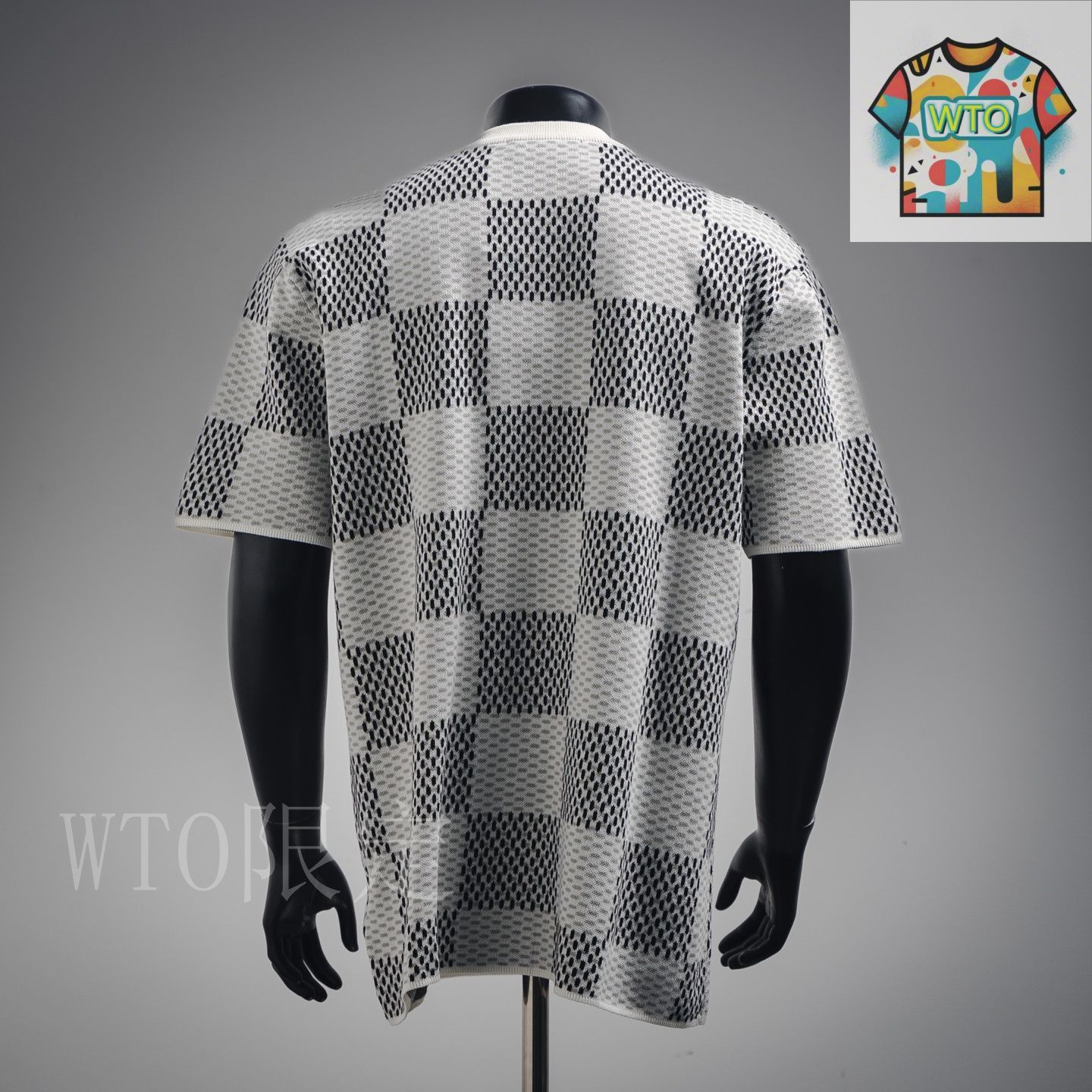 Louis Vuitton チェッカーパターン Tシャツ XL Louis Vuitton チェッカーパターン Tシャツ XL Louis Vuitton