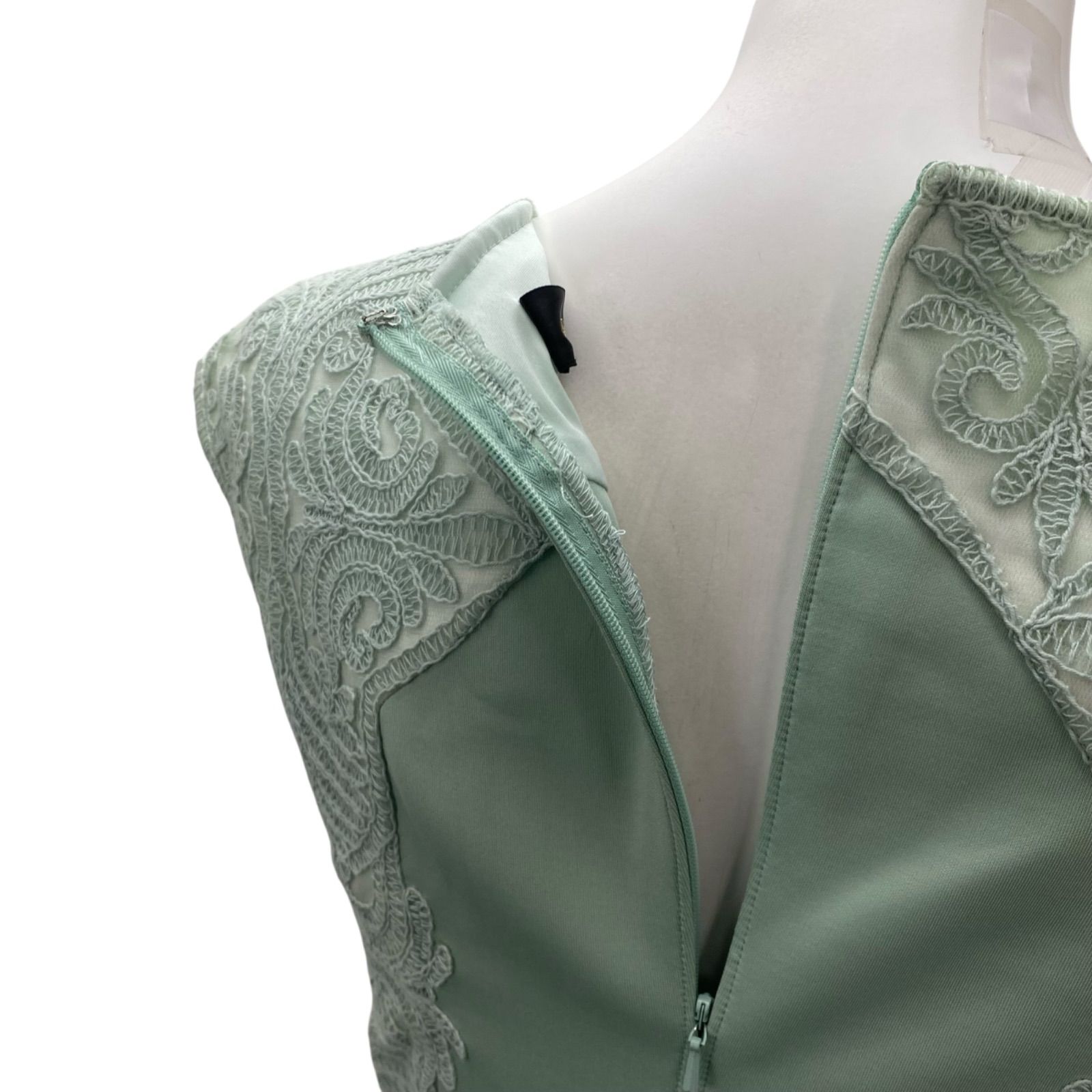 ◇タダシ ショージ TADASHI SHOJI ワンピース 膝丈 ノースリーブ