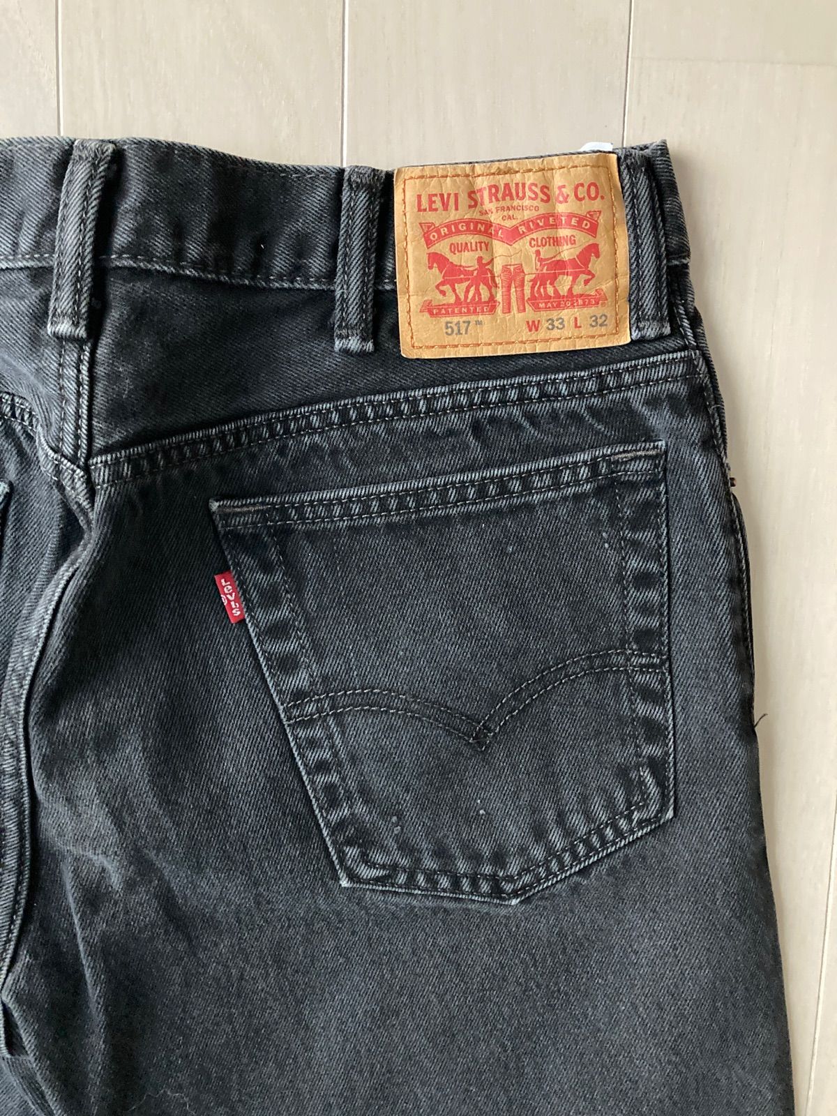 8【Levi's 517】W33 L32 ブラック ブーツカット フレアデニム - LOBO'S