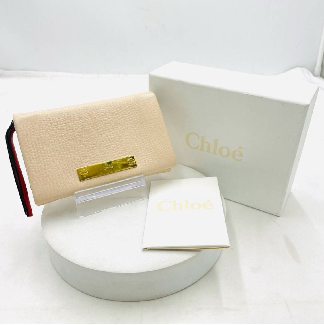 おしゃれ Chloé クロエ レザー 二つ折り財布 ベージュ×レッド 金具ロゴ付き 箱 ギャランティ付き