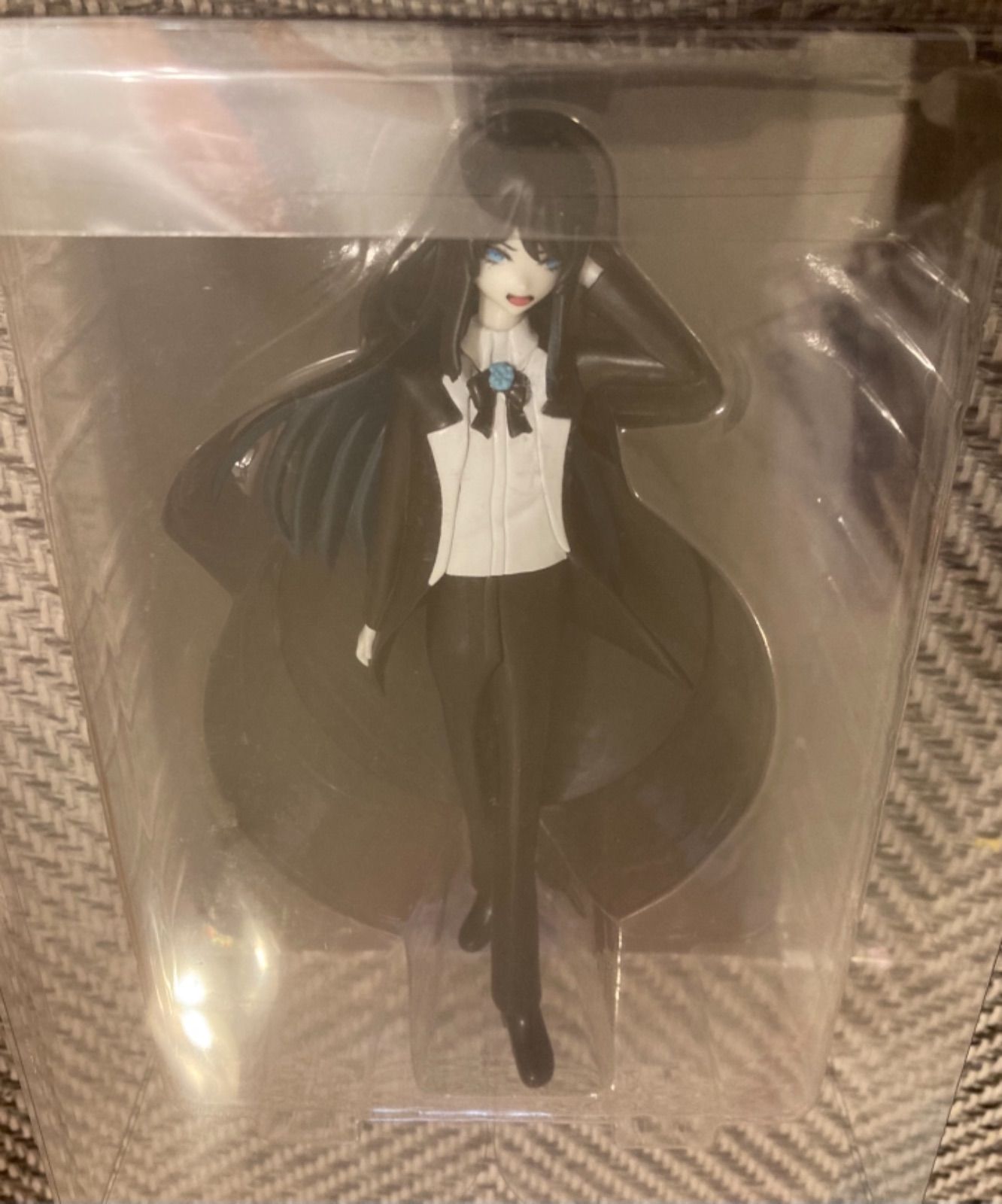 ADO フィギュア&缶バッジ セット出品！ - メルカリ