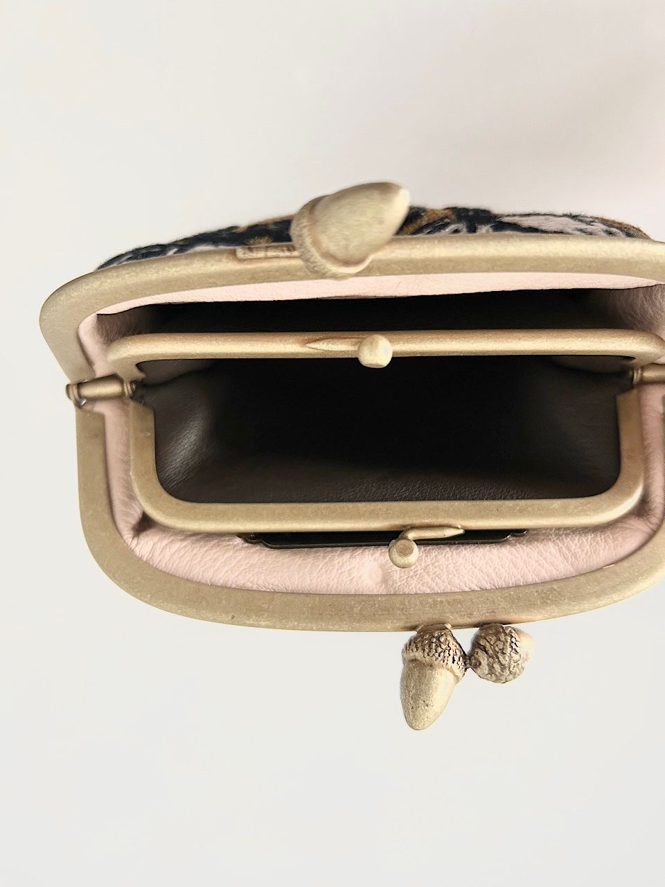 purse mustard