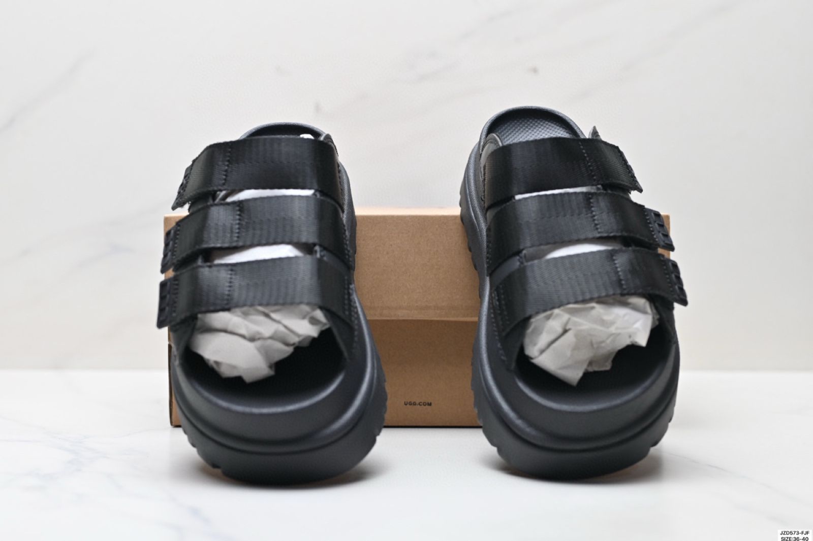 UGG マジックテープ 黒 サンダル 39サイズ 25cm 厚底 元箱付き 今日特価】UGG 夏の新作 レディースゴールドシリーズ 厚底