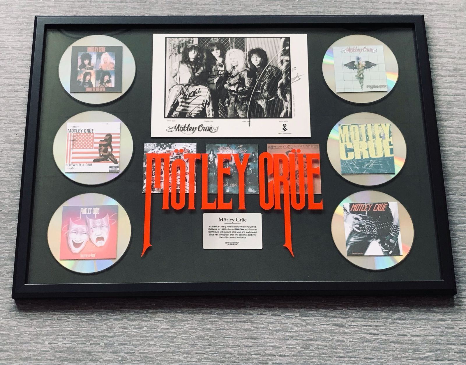 モトリー・クルー Motley Crue Platinum disc album プラチナム 