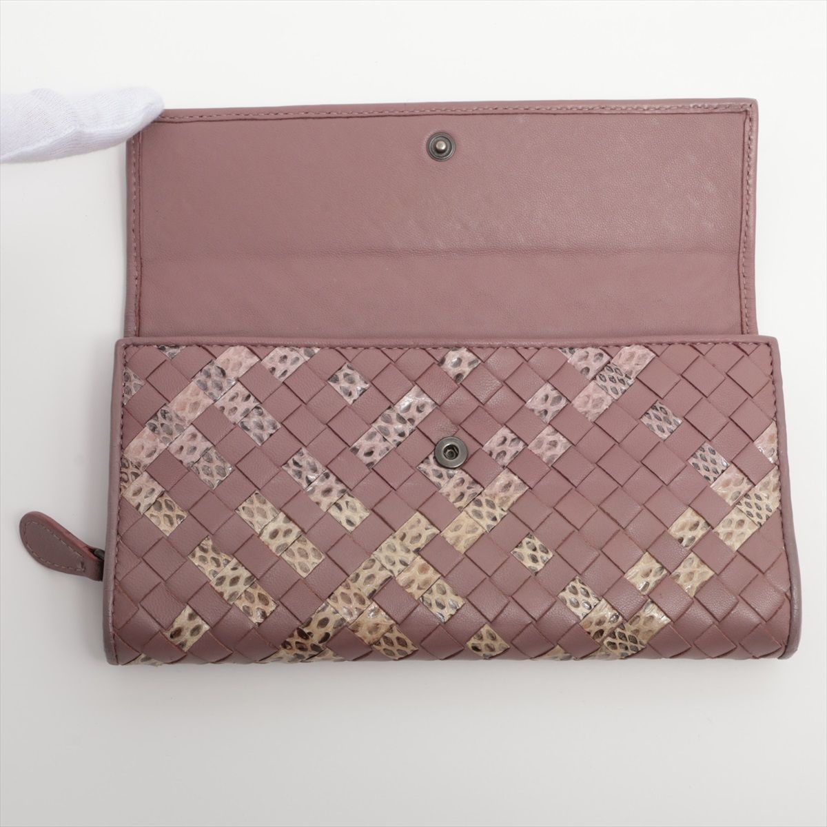 ボッテガヴェネタ ラウンドファスナー 長財布 パイソン イントレチャート レザー BOTTEGA VENETA ボッテガヴェネタ イントレチャート パイソン × レザー