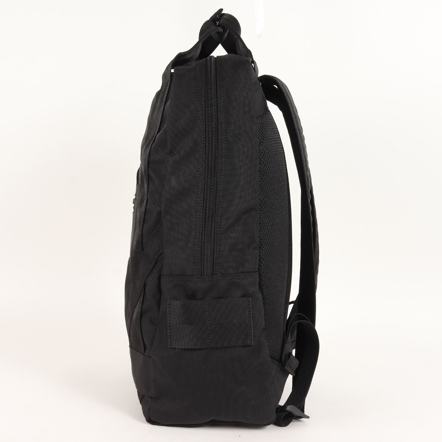 美品 DENHAM デンハム 23SS BRIEFING ブリーフィング 7ポイント バックパック エア 7POINT BACKPACK AIR  ブラック 黒 カバン コラボ - メルカリ