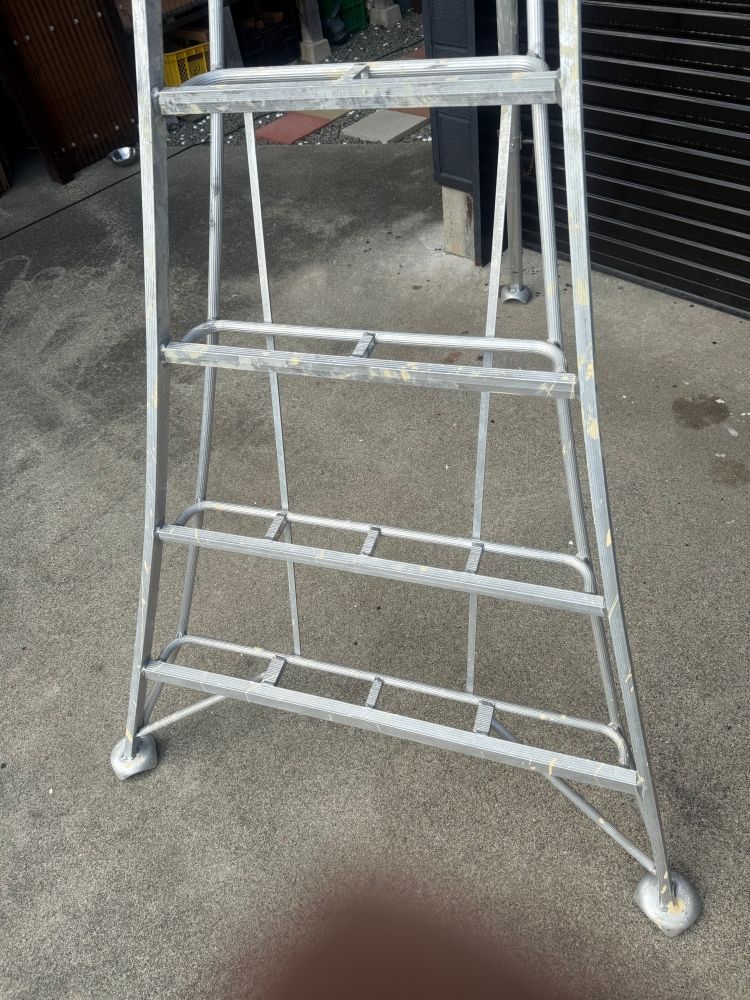 色鮮やかな ◆◆◆お 配送不可◆◆◆アルミ製 三脚脚立9段 果樹園用 庭木剪定用 品