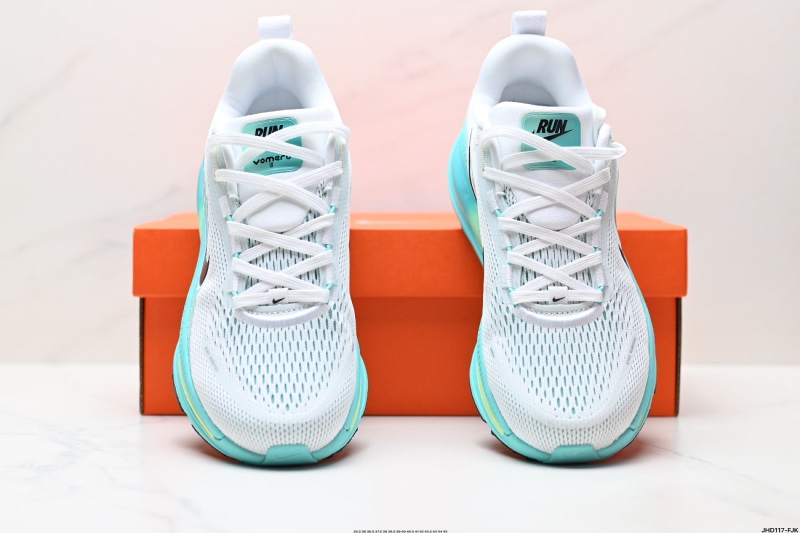 ナイキ ボメロ18 新品未使用 26 新品未使用品☆NIKEボメロ18☆26.0cm - メルカリ