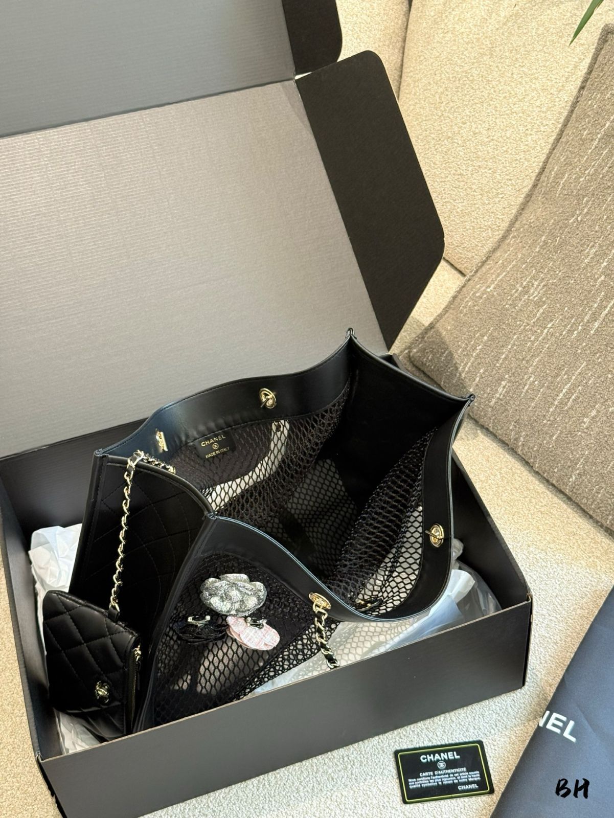 【25S限定】メッシュで攻める★CHANEL★ハンドバック★ CHANEL 25S mesh clutch with chain ⭕️Available now