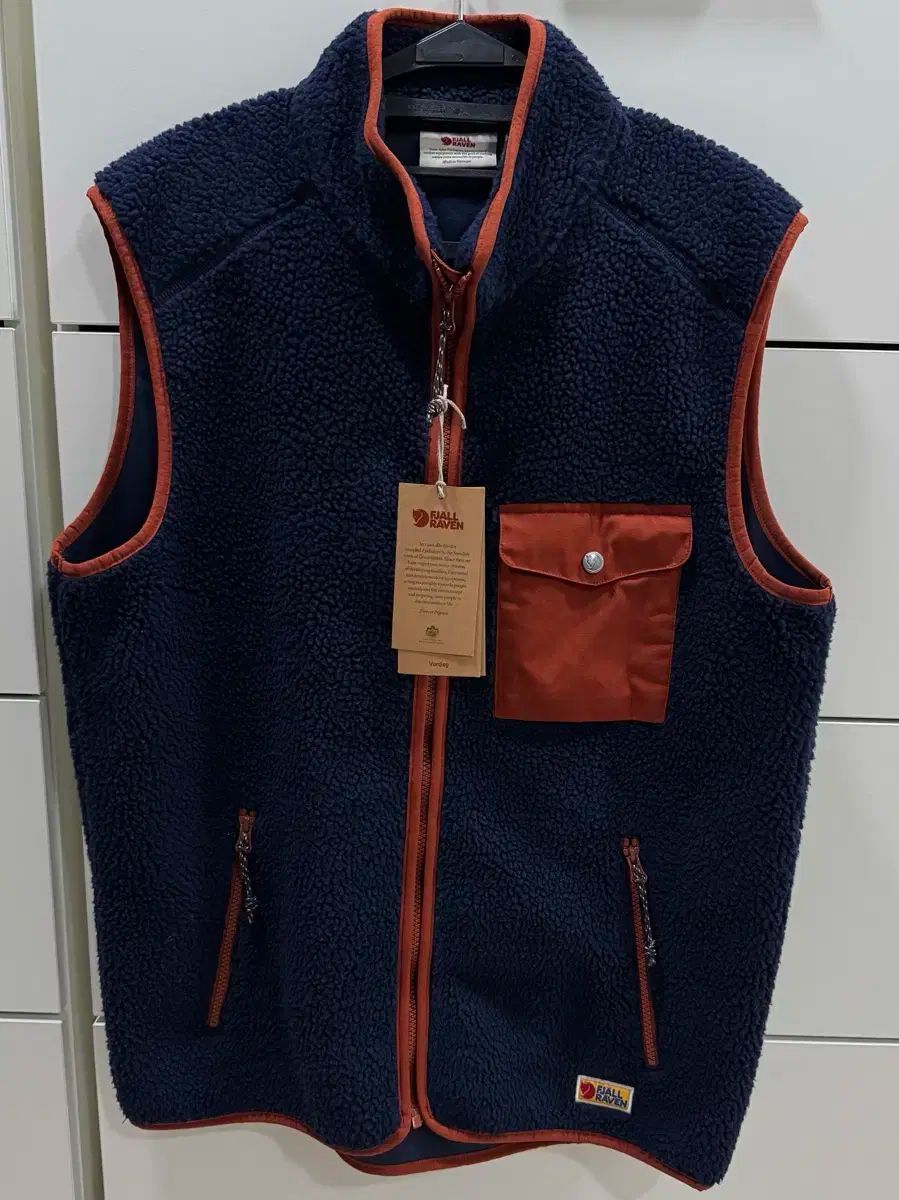 フィエラベン バーダック ファイル フリース ベスト S サイズ