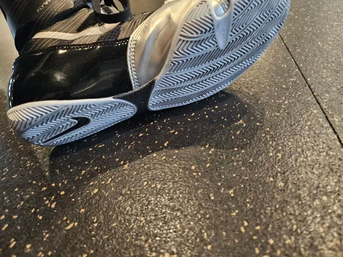 ナイキ ハイパー KO ボクシング シューズ ブラック シルバー 265