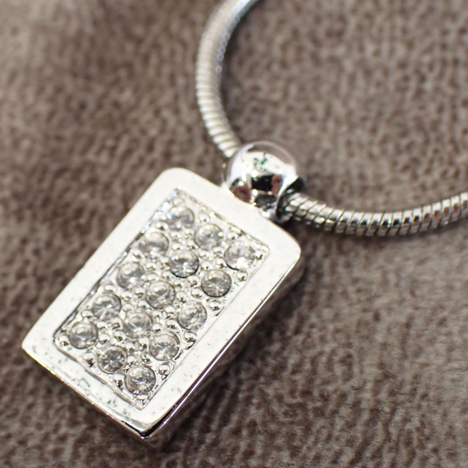 クリスチャンディオール　ネックレス　ラインストーン　ロゴ　保存袋付き 楽天市場】【レビュー特典クーポン付】Christian Dior ディオール