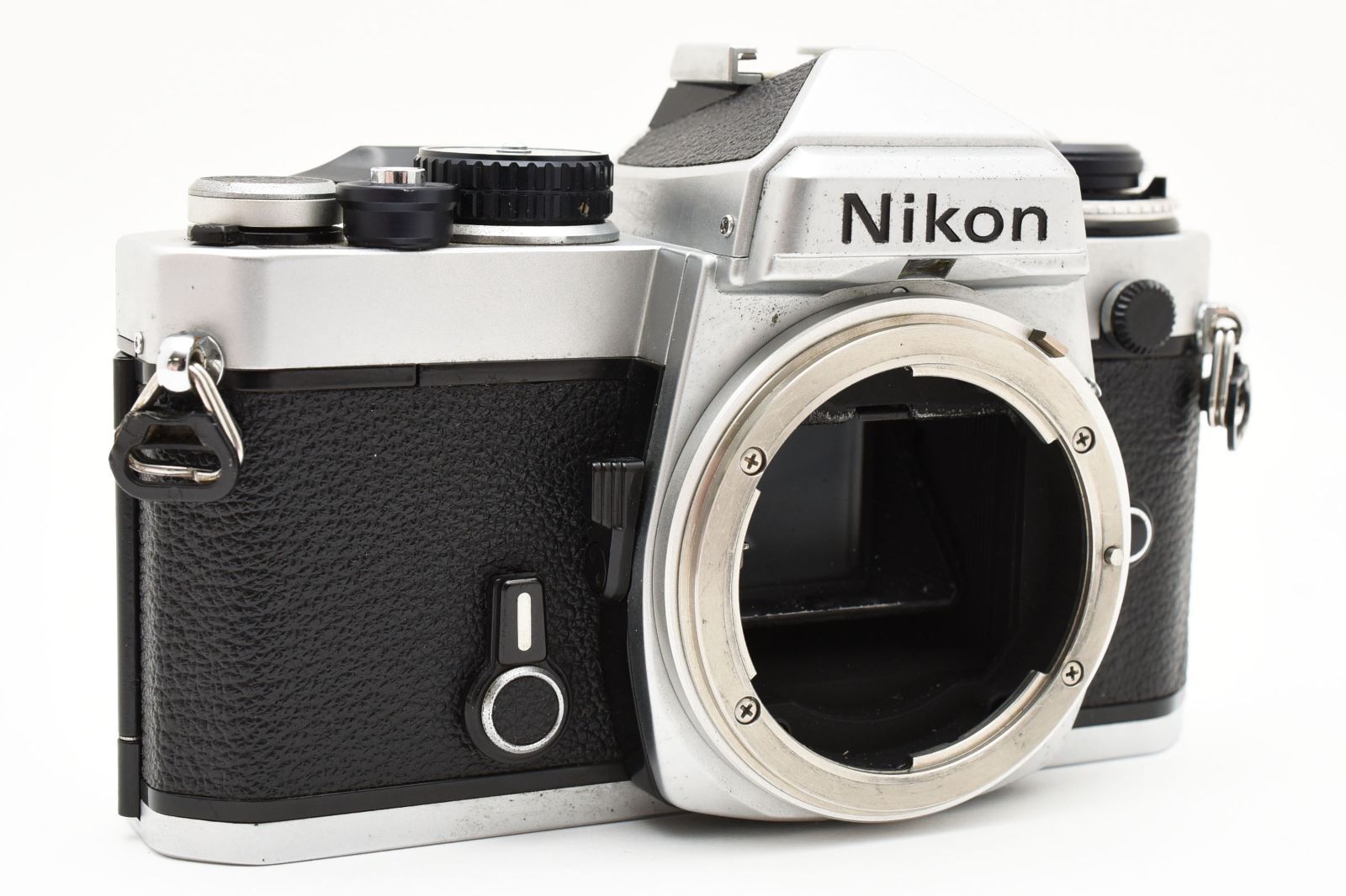 Nikon FE (ボディのみ) ニコン Nikon FE Body (シルバー）フィルムカメラ（E2146