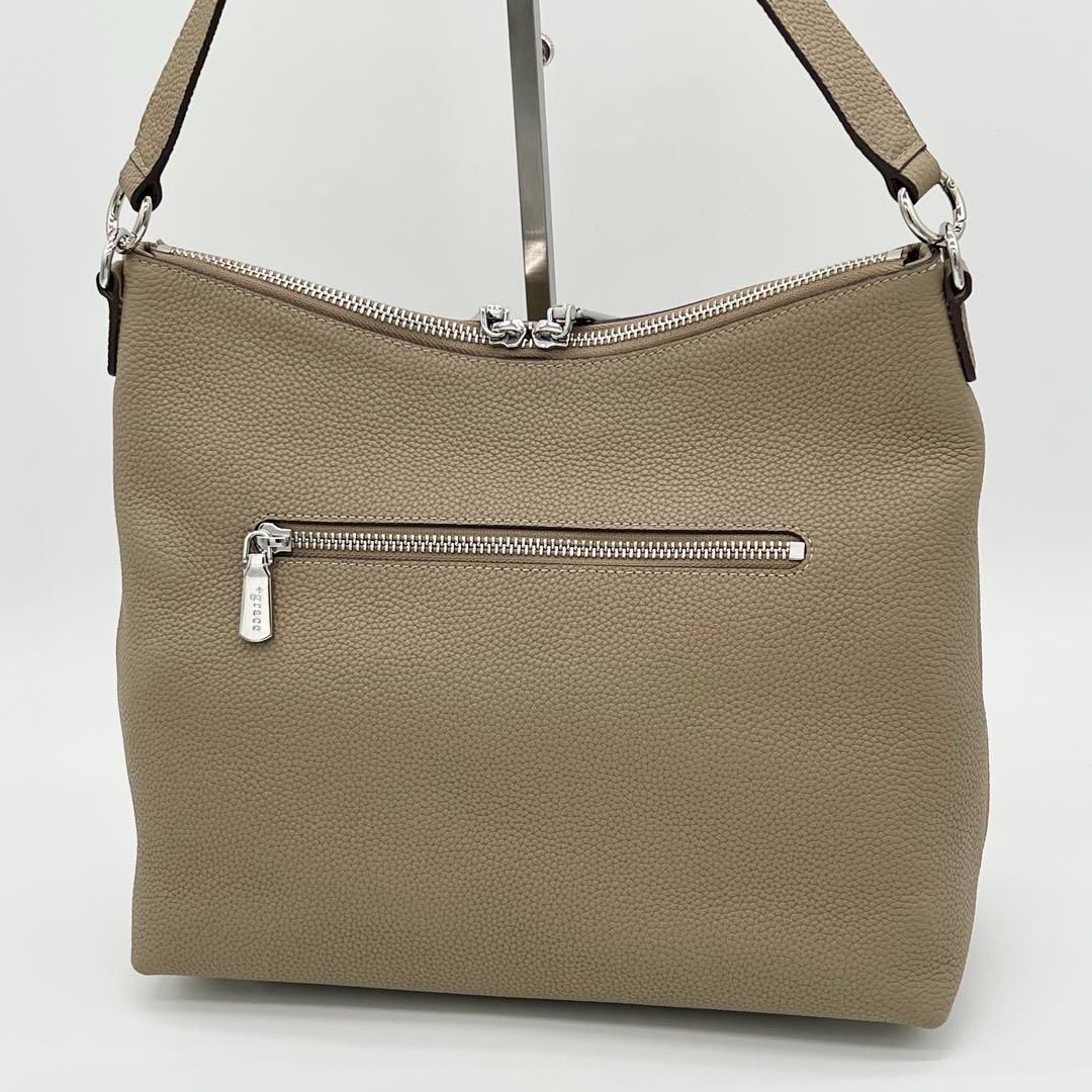 【極美品】プラスグレース ナチュラルシュリンク ツイストメタル ハンドバッグ 極美品】プラスグレース ナチュラルシュリンク ツイストメタル