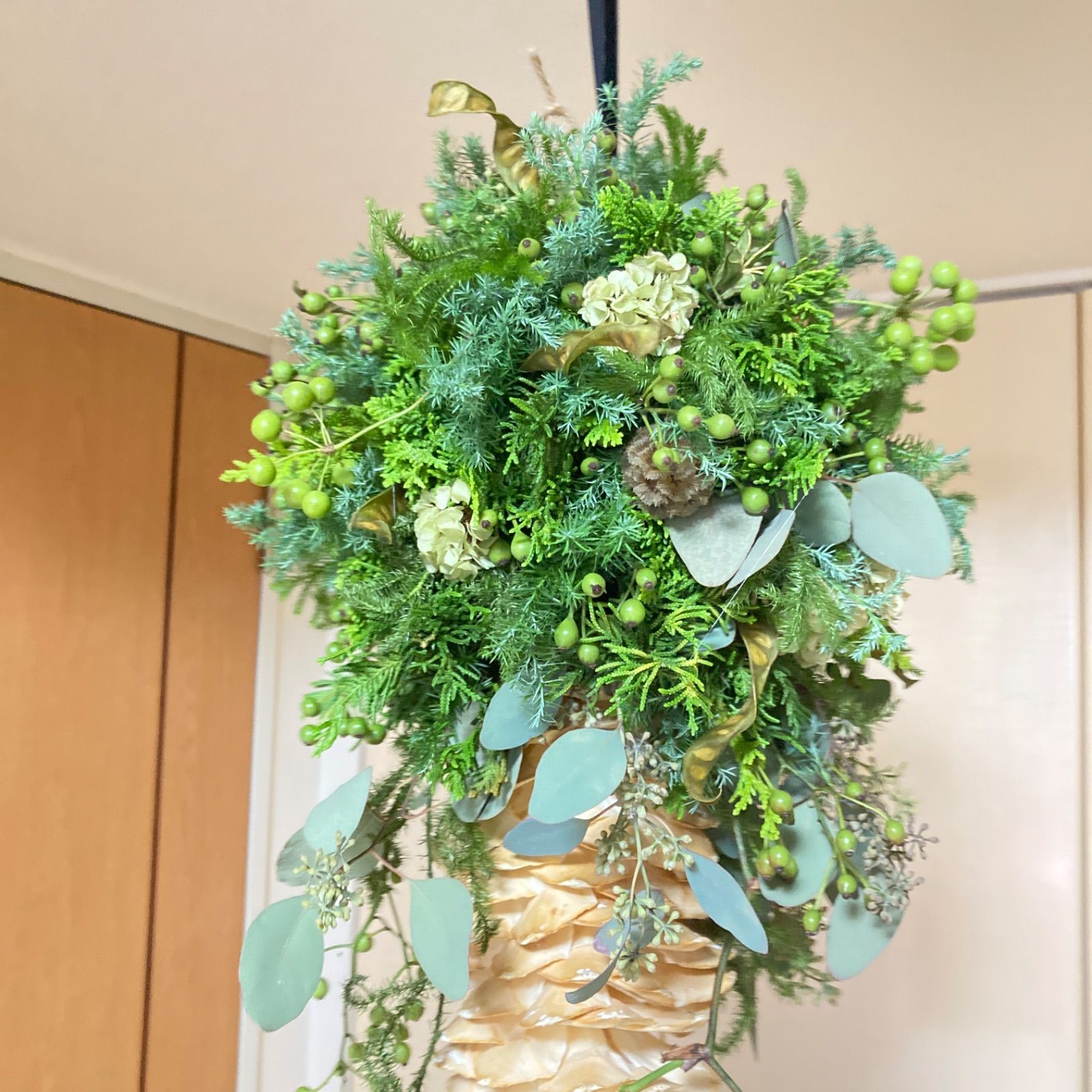 ミモザフライングリース シュガーパインコーン ナチュラル フライング