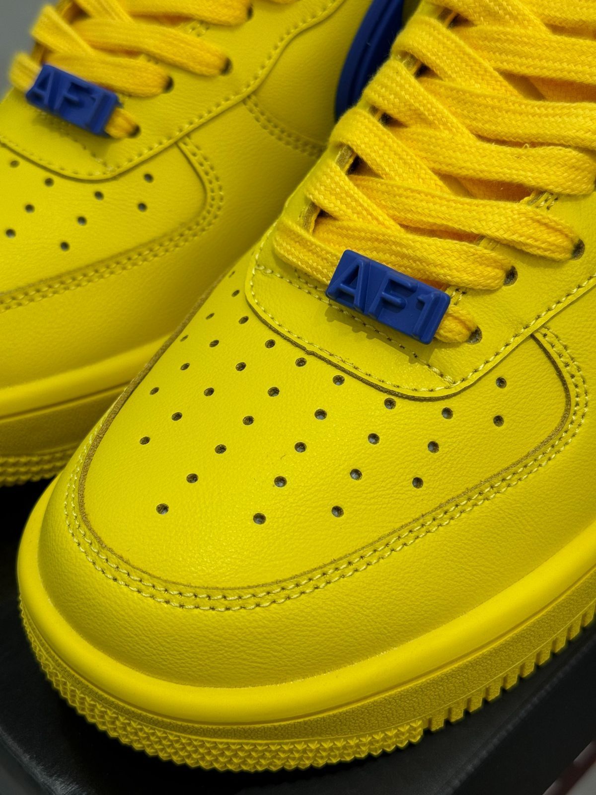 AMBUSH 連名ビッグフック黄色