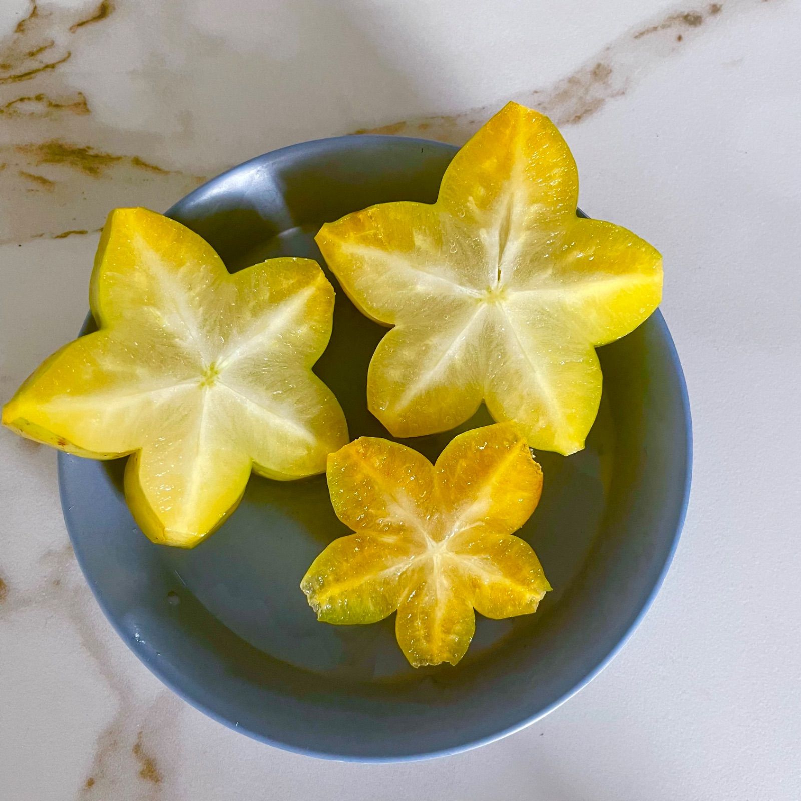 沖縄産 スターフルーツ 2.5kg《マライ》甘い！訳あり - メルカリ