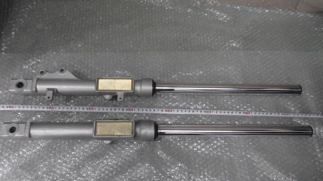 YBR125 LBPPCJLA060146xxx の フロントサスペンション 1757385468